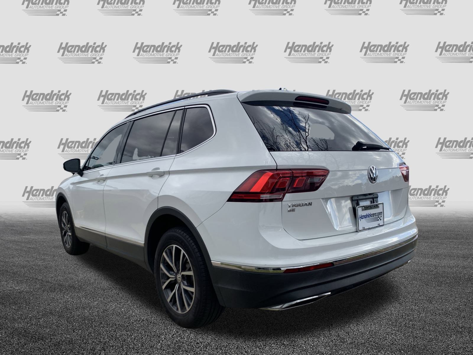 Used 2020 Volkswagen Tiguan SE w/ Panoramic Sunroof Package image 8