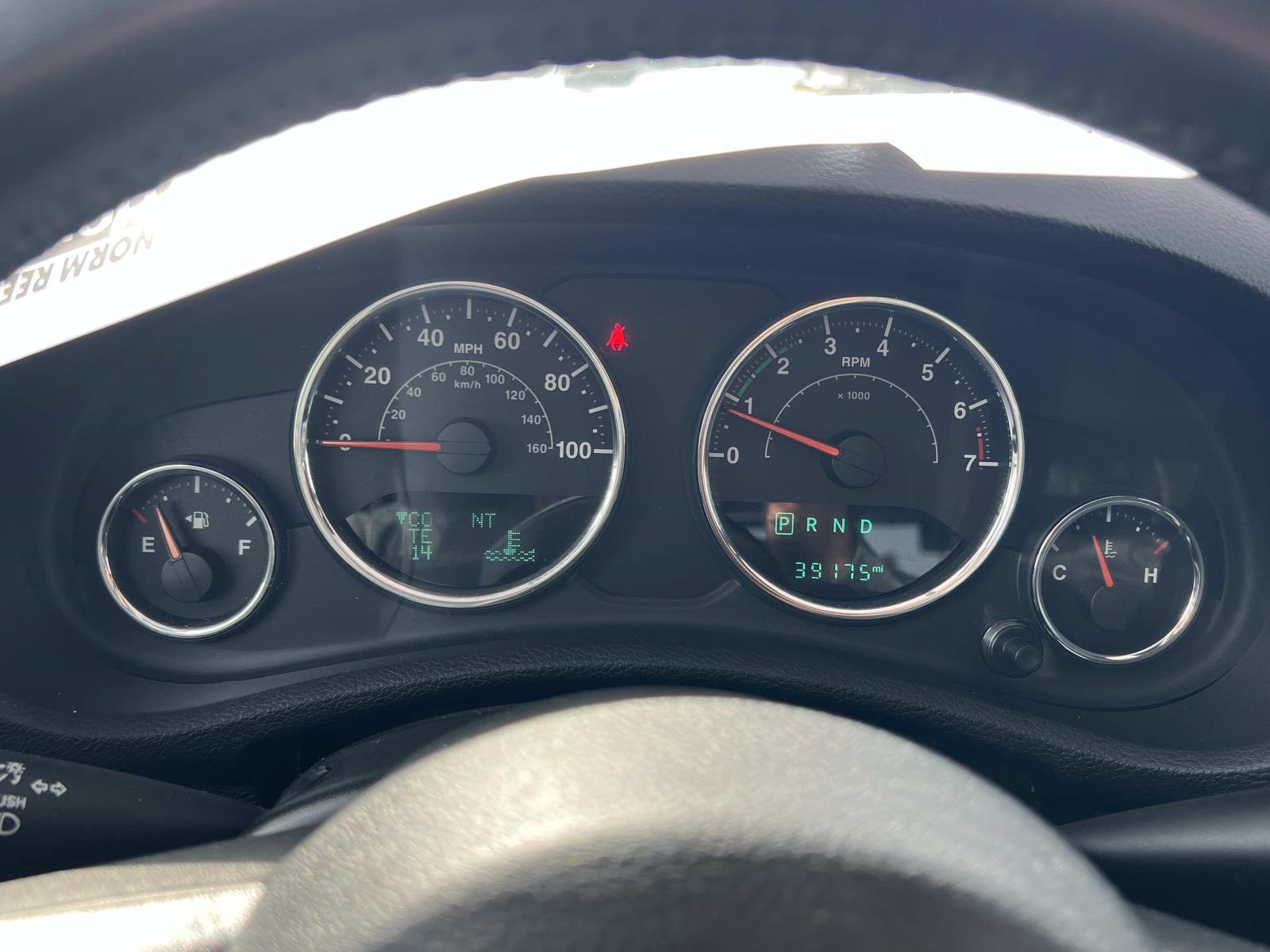 Used 2016 Jeep Wrangler Unlimited Rubicon w/ Connectivity Group image 11