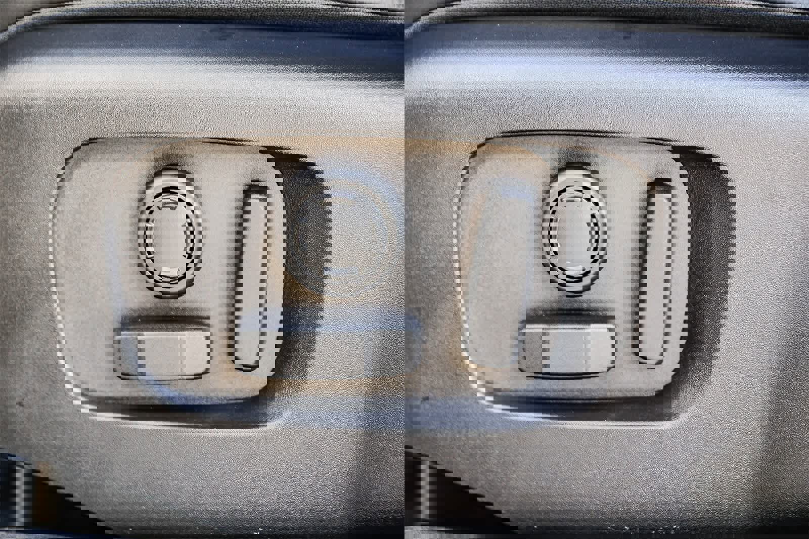 New 2026 Land Rover Range Rover Velar Dynamic SE image 14