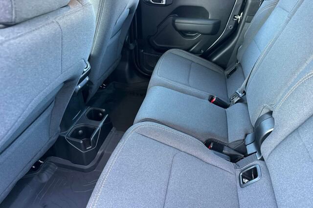 New 2026 Jeep Gladiator Sport image 9