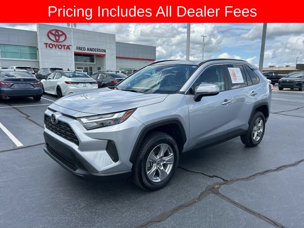 Used 2025 Toyota RAV4 XLE w/ Convenience Package FWD image 1