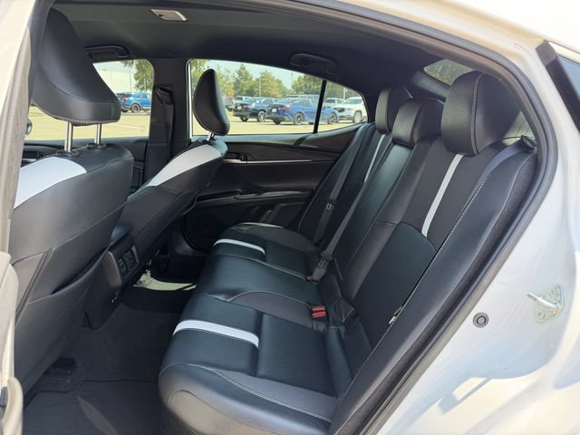 Certified 2025 Toyota Camry SE FWD image 25