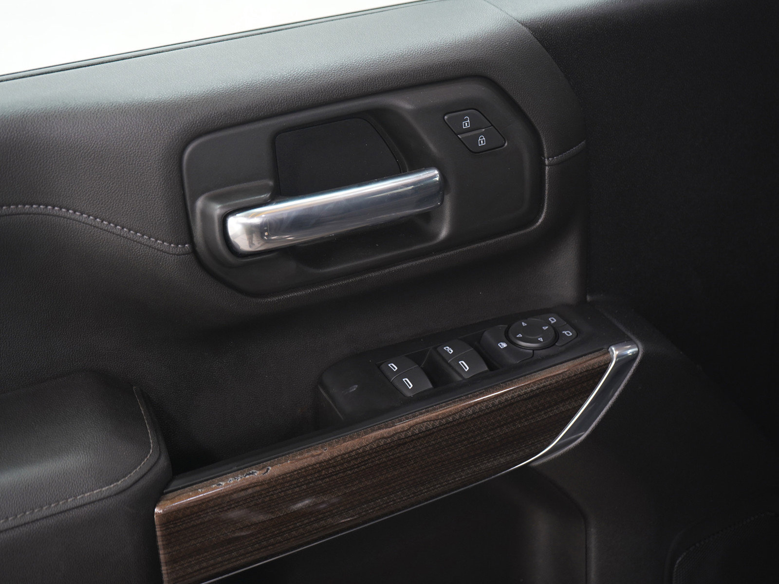 Used 2023 Chevrolet Silverado 2500 LT image 24