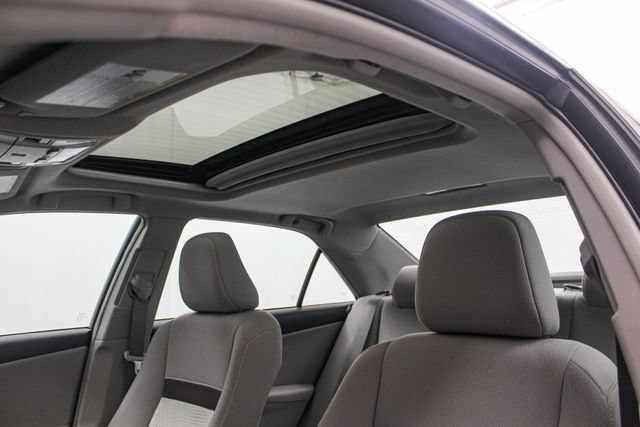 Used 2012 Toyota Camry XLE FWD image 27