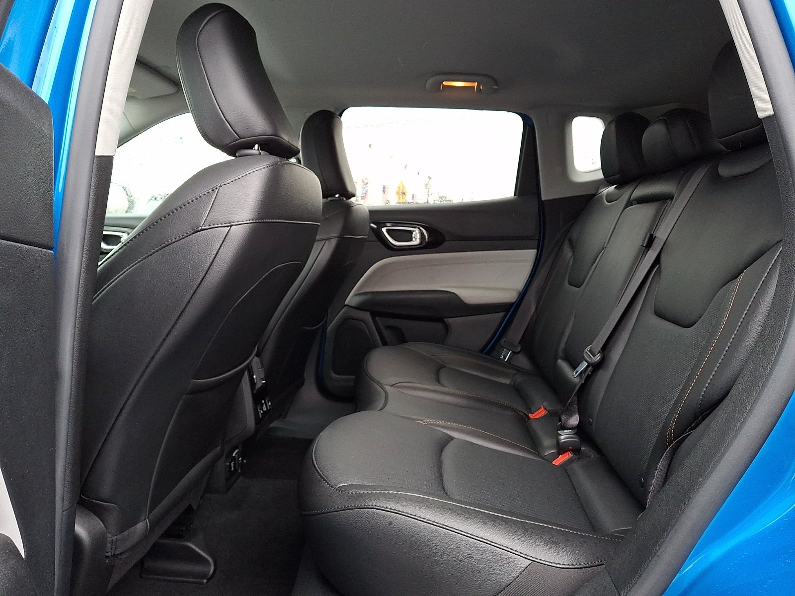 Used 2022 Jeep Compass Limited w/ Elite Group AWD/4WD image 10