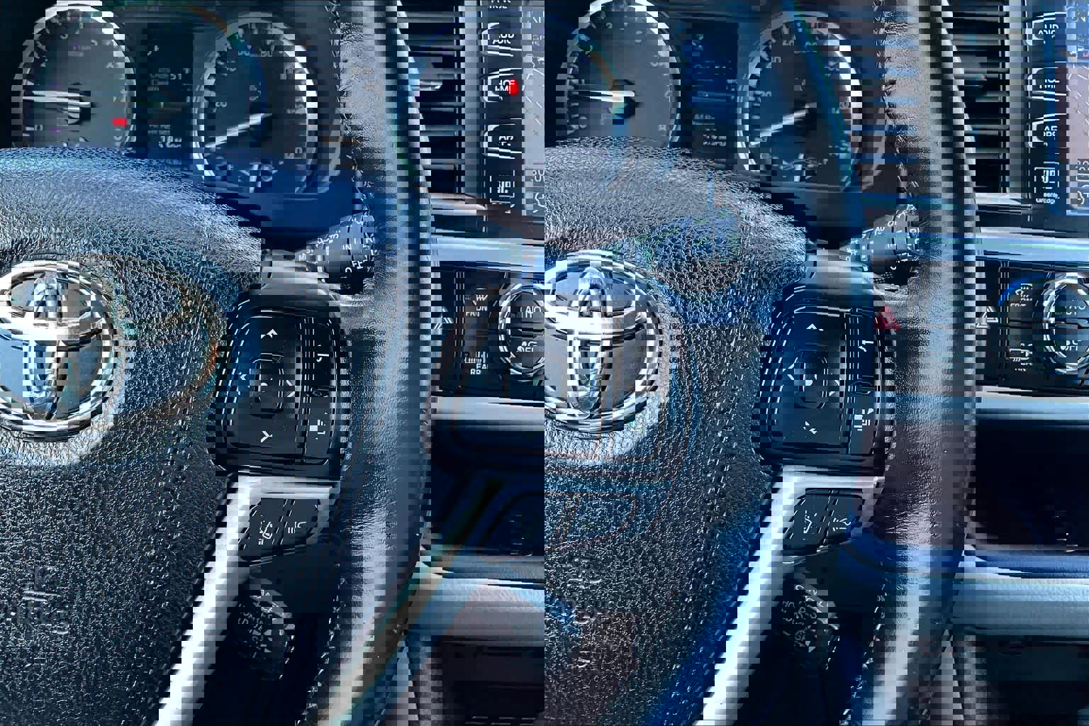 Used 2017 Toyota Highlander Limited Platinum image 24