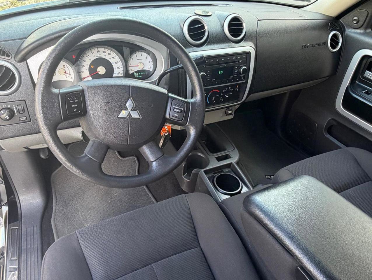 Used 2008 Mitsubishi Raider LS image 13