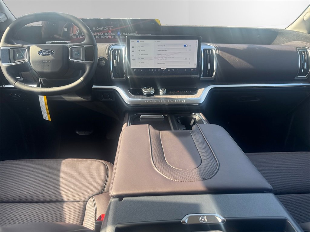 New 2026 Ford Expedition Max Platinum image 10