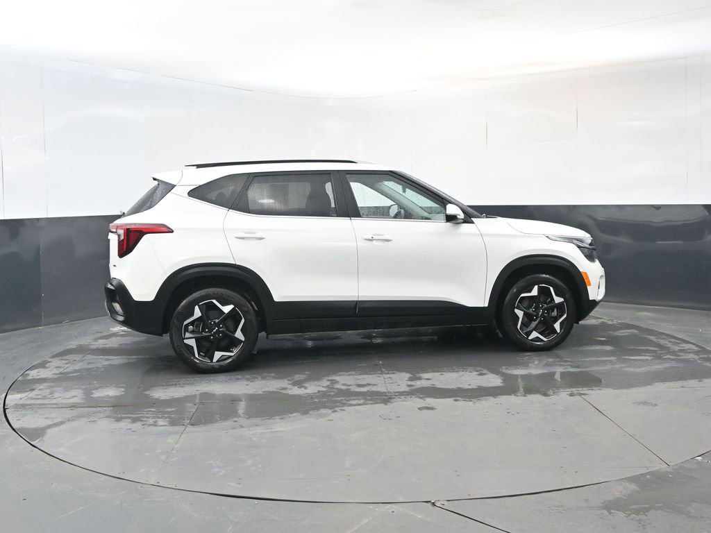 Used 2024 Kia Seltos EX image 6