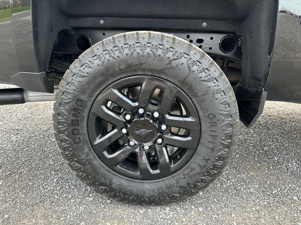 Used 2018 Chevrolet Silverado 2500 LTZ w/ Midnight Edition image 17