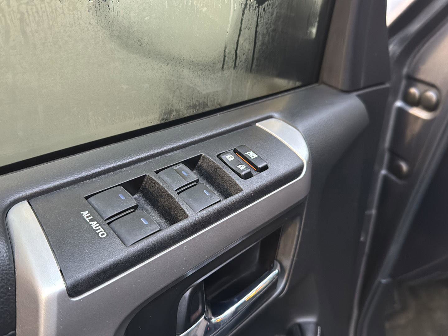 Used 2017 Toyota 4Runner SR5 image 28