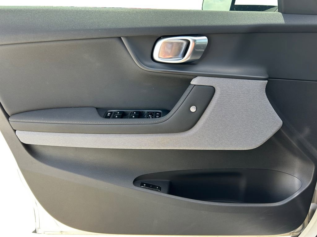 Used 2022 Polestar Polestar 2 w/ Performance Package AWD/4WD image 18
