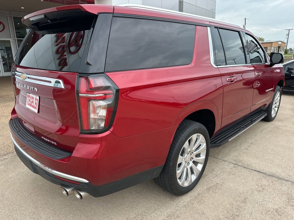 Used 2024 Chevrolet Suburban Premier w/ Premium Package RWD image 7