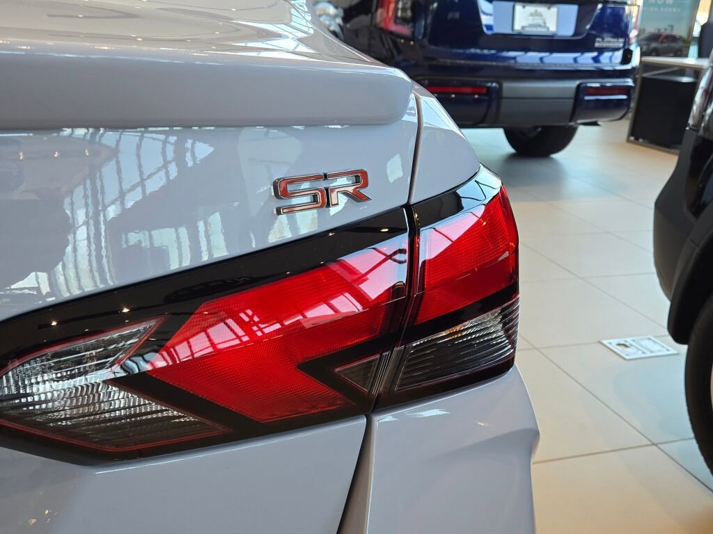 Used 2025 Nissan Versa SR w/ Trunk Package image 11