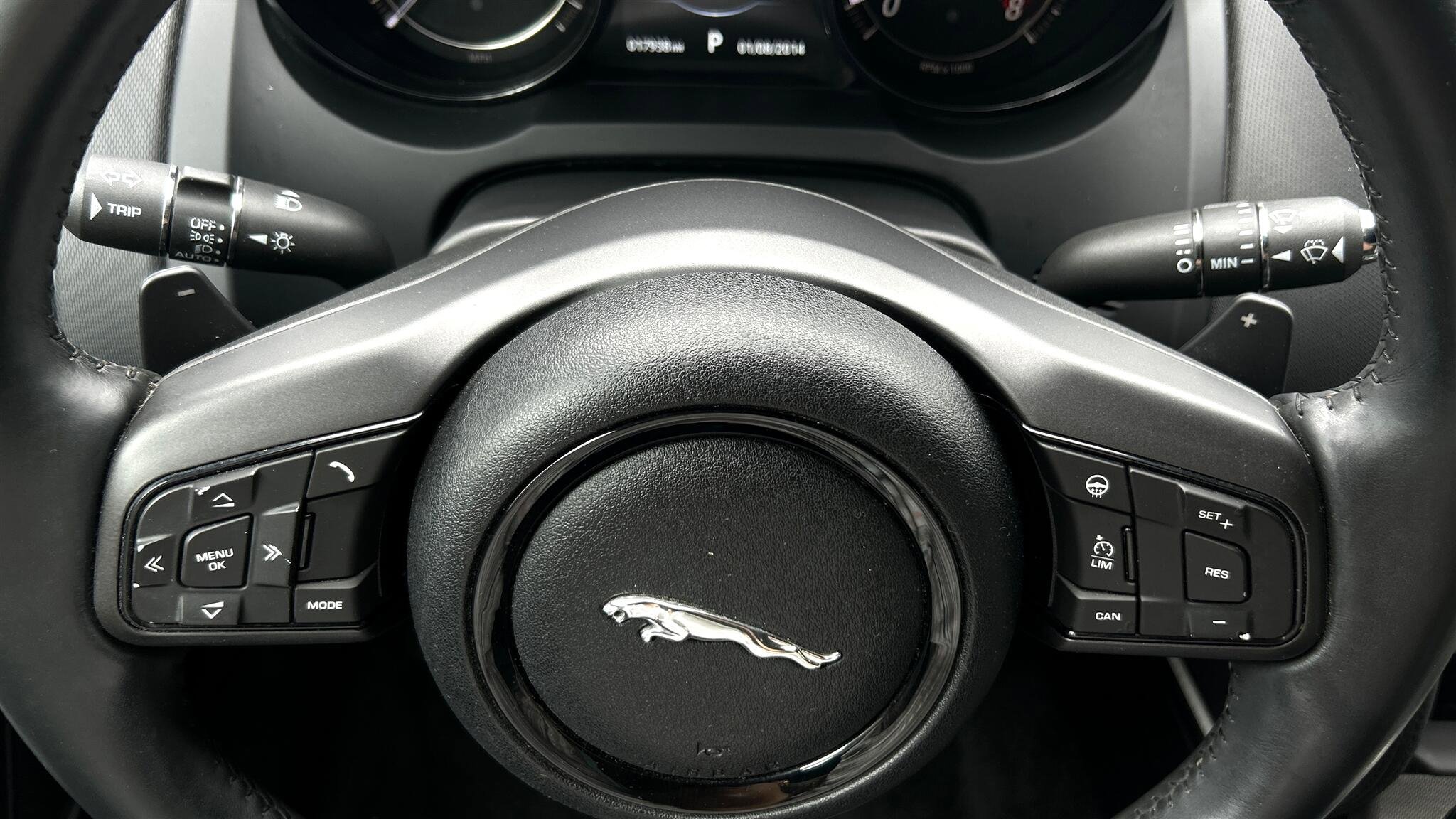 Used 2016 Jaguar F-TYPE Convertible image 33