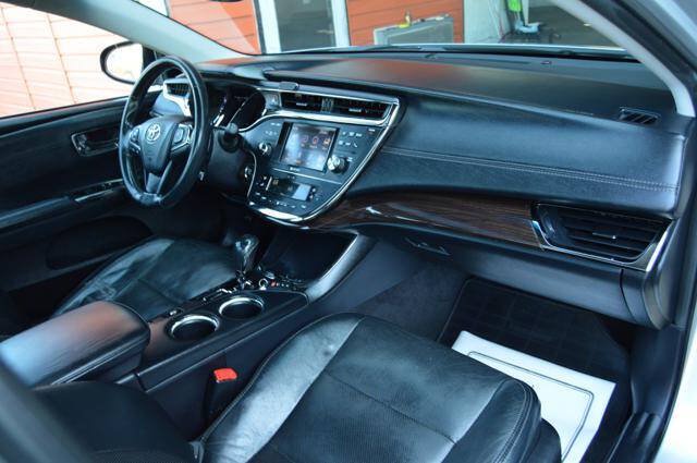 Used 2014 Toyota Avalon Limited FWD image 16