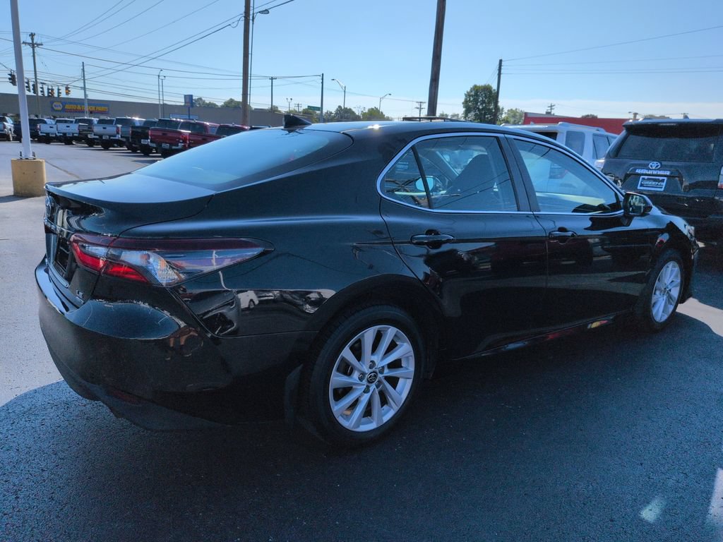 Used 2021 Toyota Camry LE AWD/4WD image 5