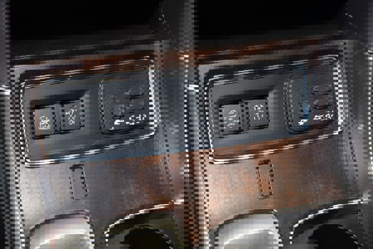 Used 2020 Subaru Ascent Touring w/ Popular Package #3 image 30