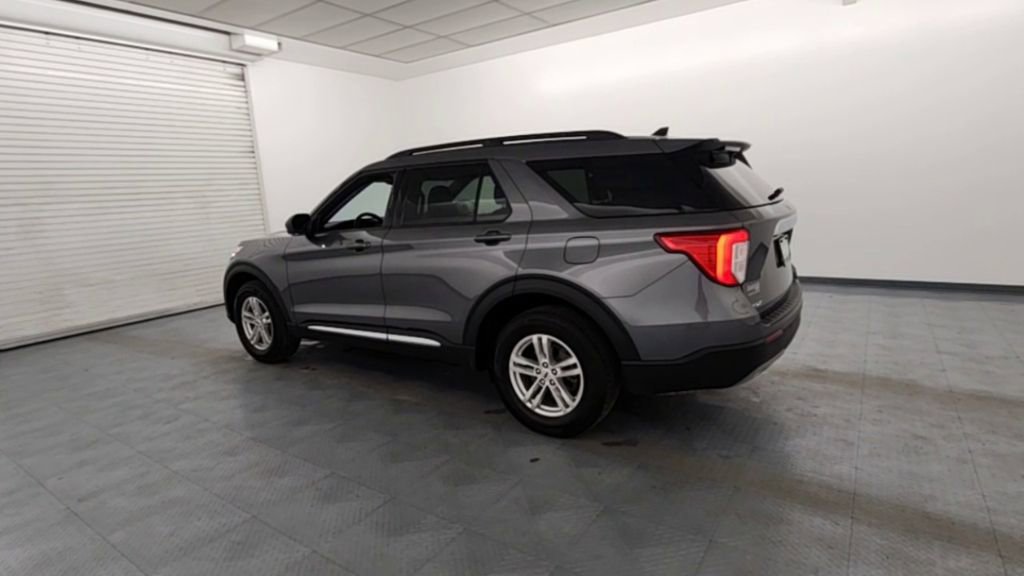 Used 2023 Ford Explorer XLT w/ Equipment Group 202A image 6