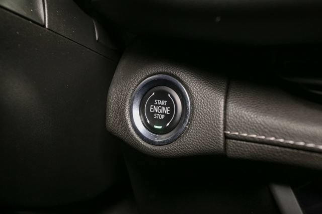 Used 2022 Buick Envision Essence w/ Safety Package FWD image 29