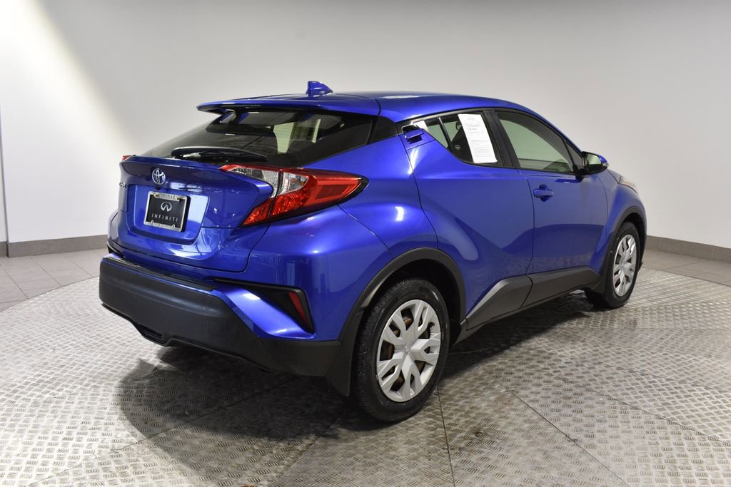 Used 2020 Toyota C-HR LE image 3