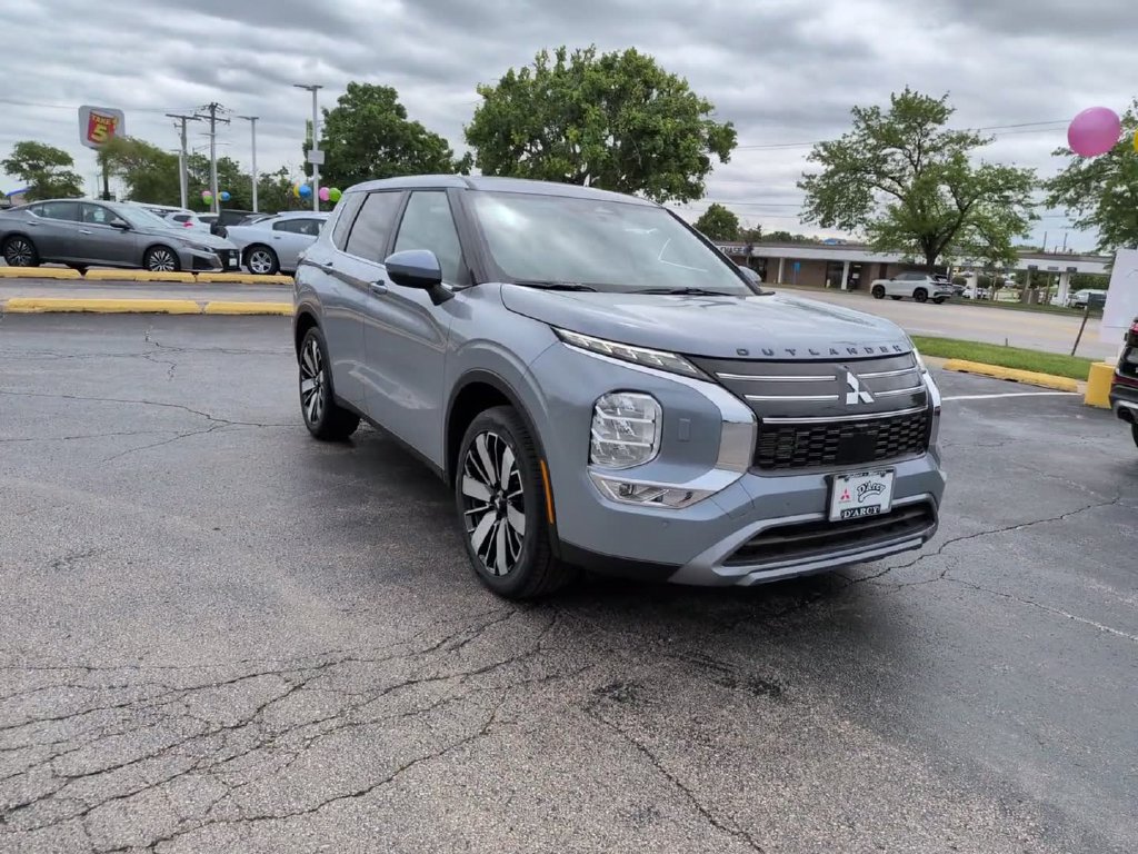 New 2026 Mitsubishi Outlander SE AWD/4WD image 2