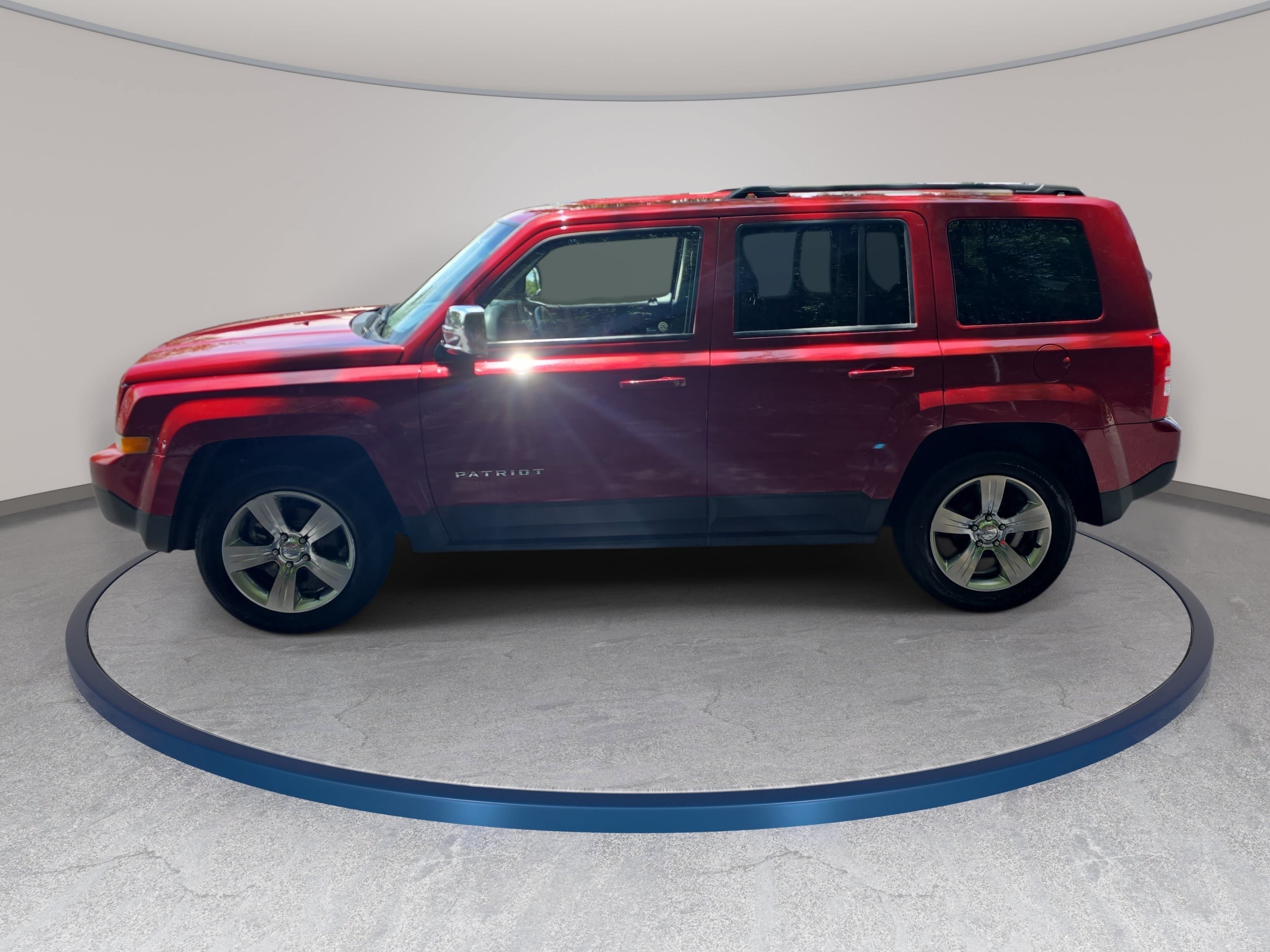 Used 2015 Jeep Patriot Latitude FWD image 8