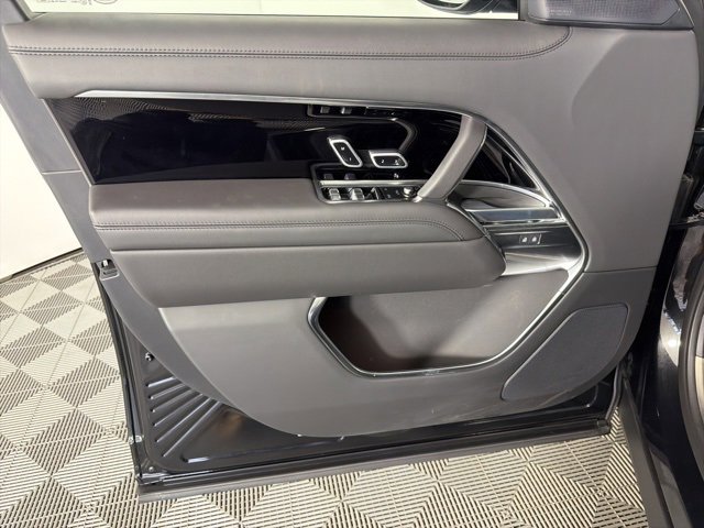 Used 2026 Land Rover Range Rover Long Wheelbase SE image 23