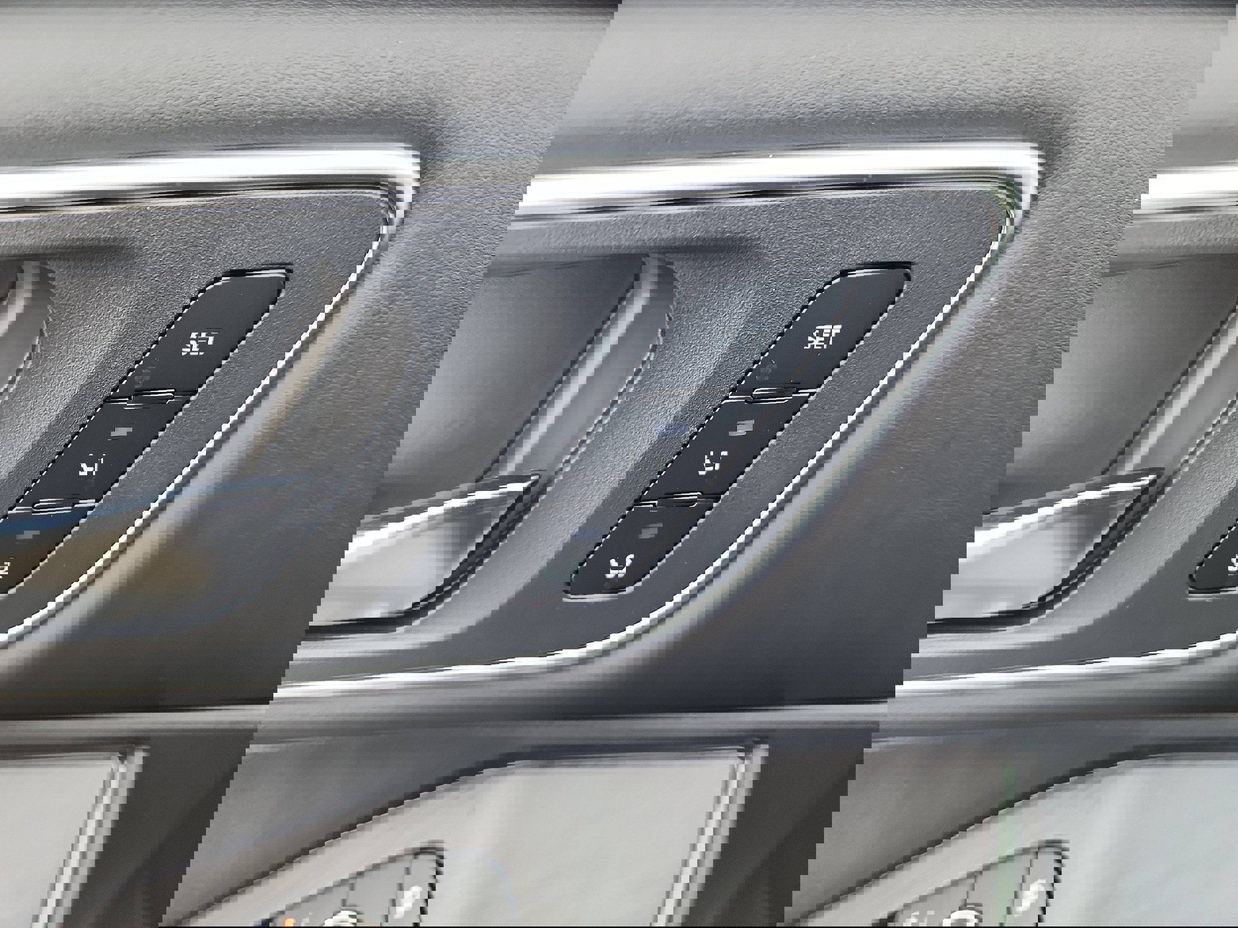 New 2026 Nissan Rogue Platinum image 13