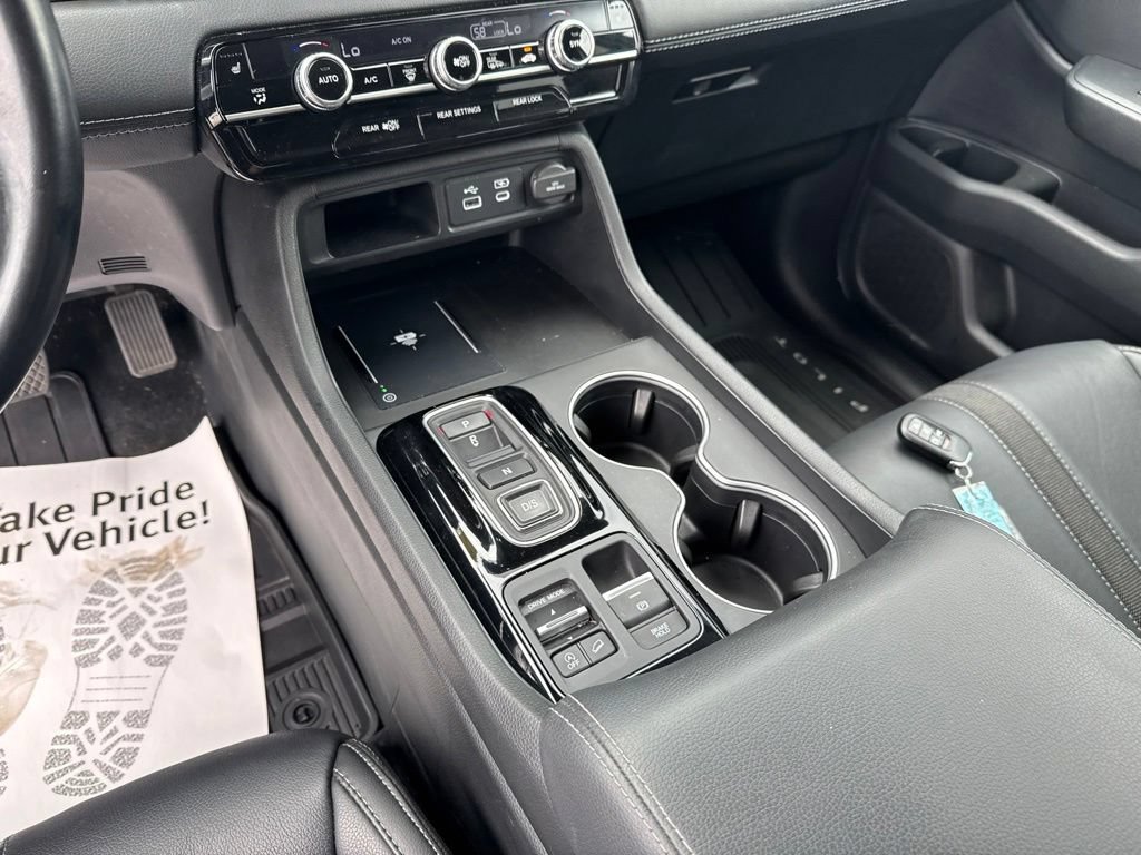 Certified 2025 Honda Pilot Touring image 26