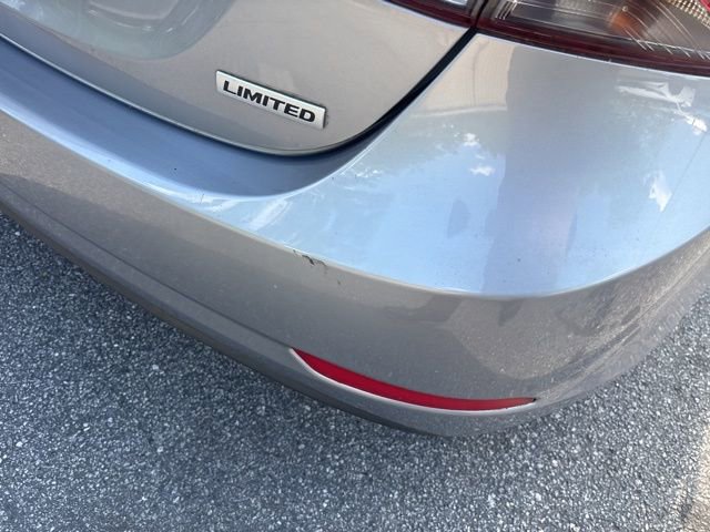 Used 2015 Hyundai Elantra Limited w/ Option Group 05 FWD image 4