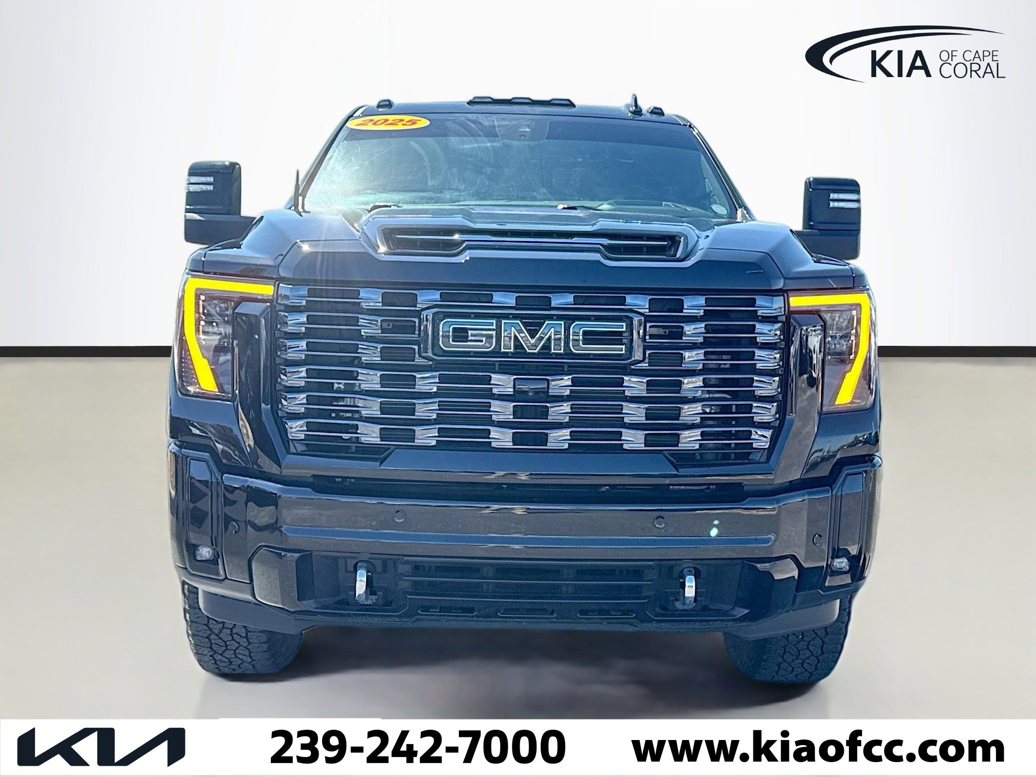 Used 2025 GMC Sierra 3500 Denali Ultimate image 8