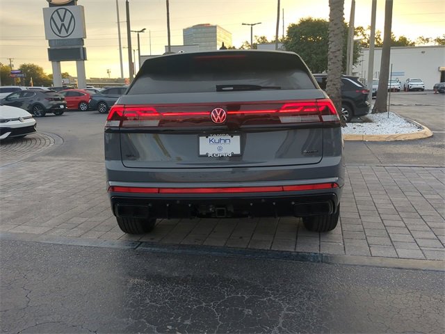 New 2026 Volkswagen Atlas Cross Sport SEL R-Line image 5