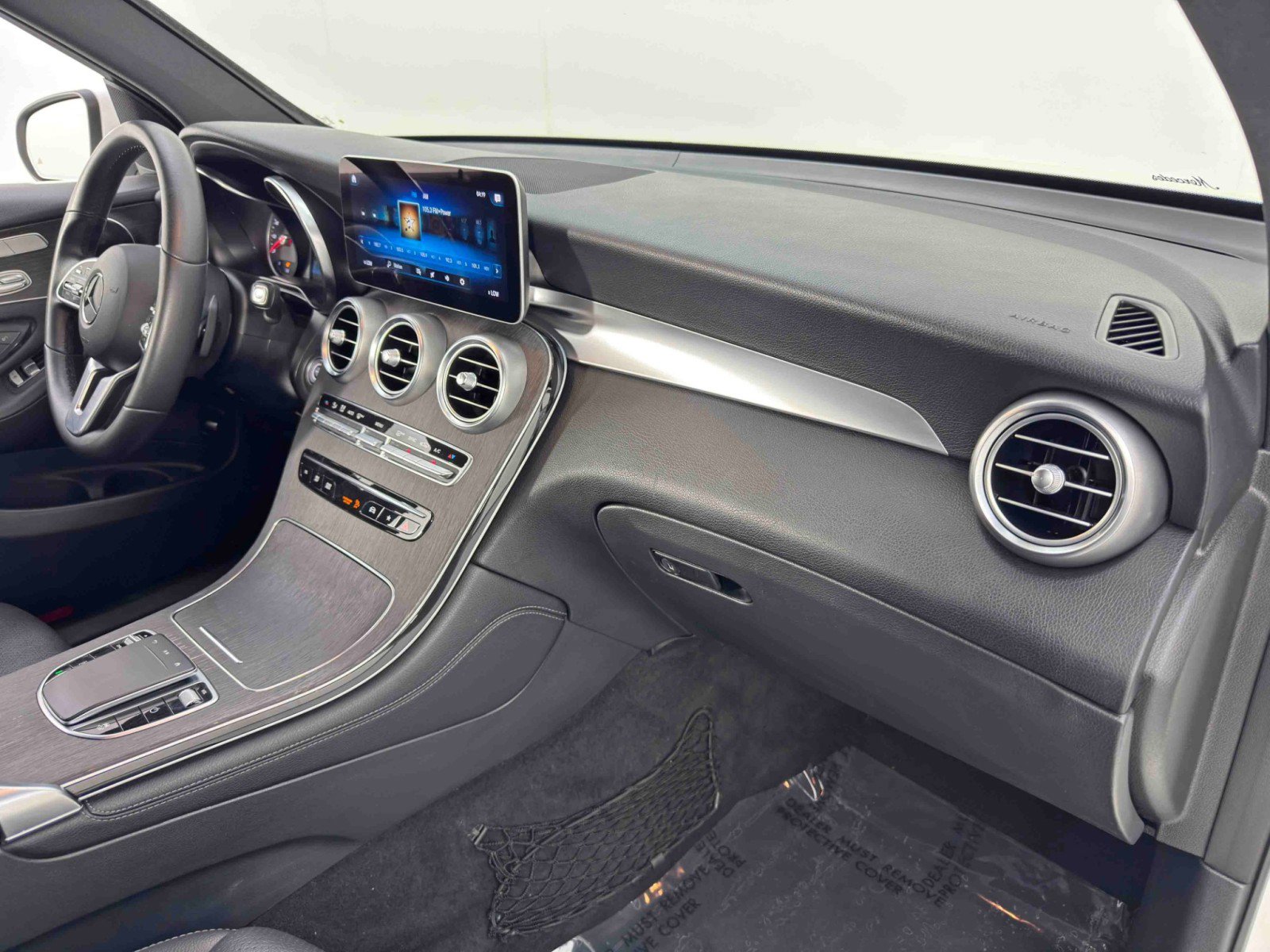 Used 2020 Mercedes-Benz GLC 300 image 13