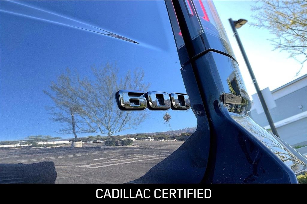 Used 2025 Cadillac Escalade Sport Platinum w/ LPO, ONYX Package AWD/4WD image 11