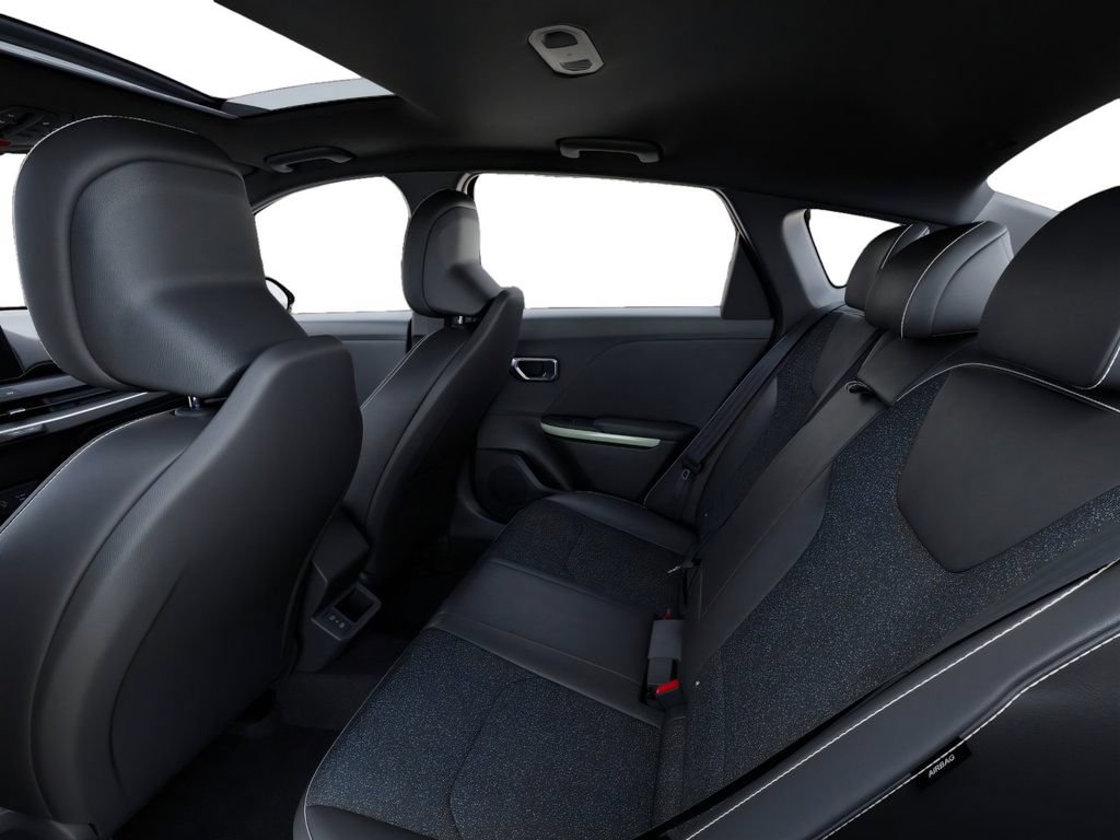 New 2025 Kia K4 GT-Line Turbo w/ GT-Line Premium Package FWD image 18