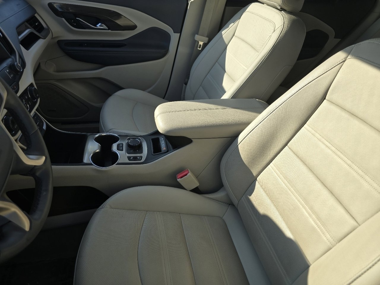 Used 2024 GMC Terrain Denali w/ Denali Premium Package image 20