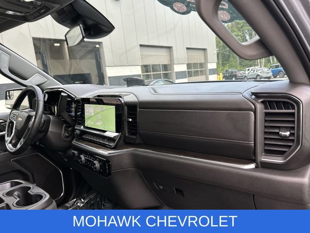 Used 2025 Chevrolet Silverado 1500 LT AWD/4WD image 29
