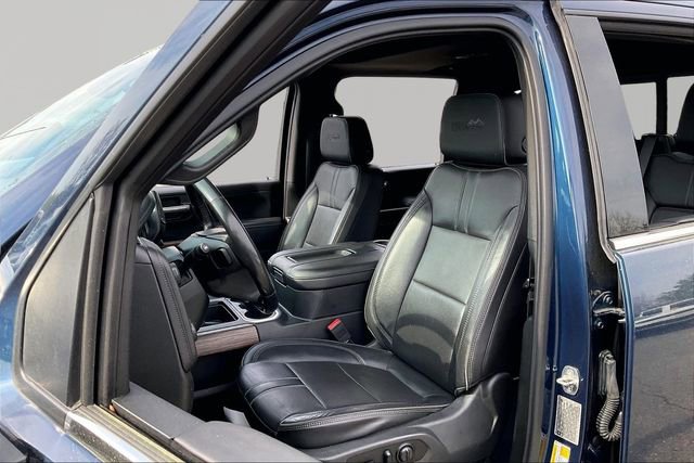 Used 2020 Chevrolet Silverado 3500 High Country w/ Technology Package image 15