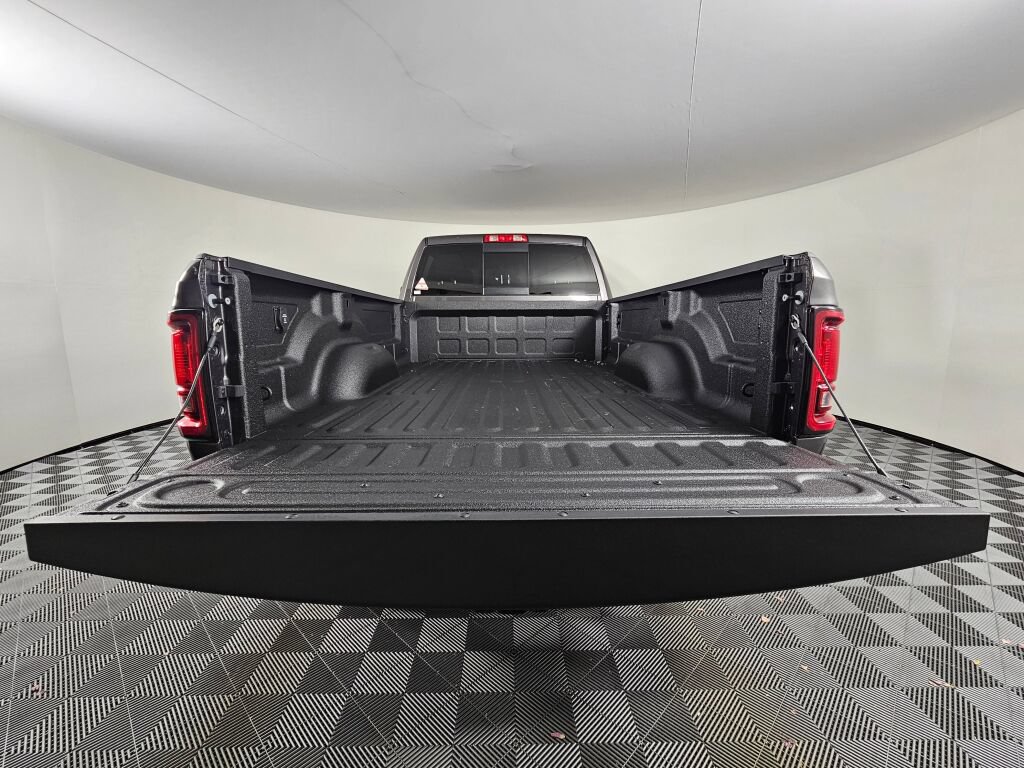 New 2026 RAM 2500 Tradesman AWD/4WD image 16