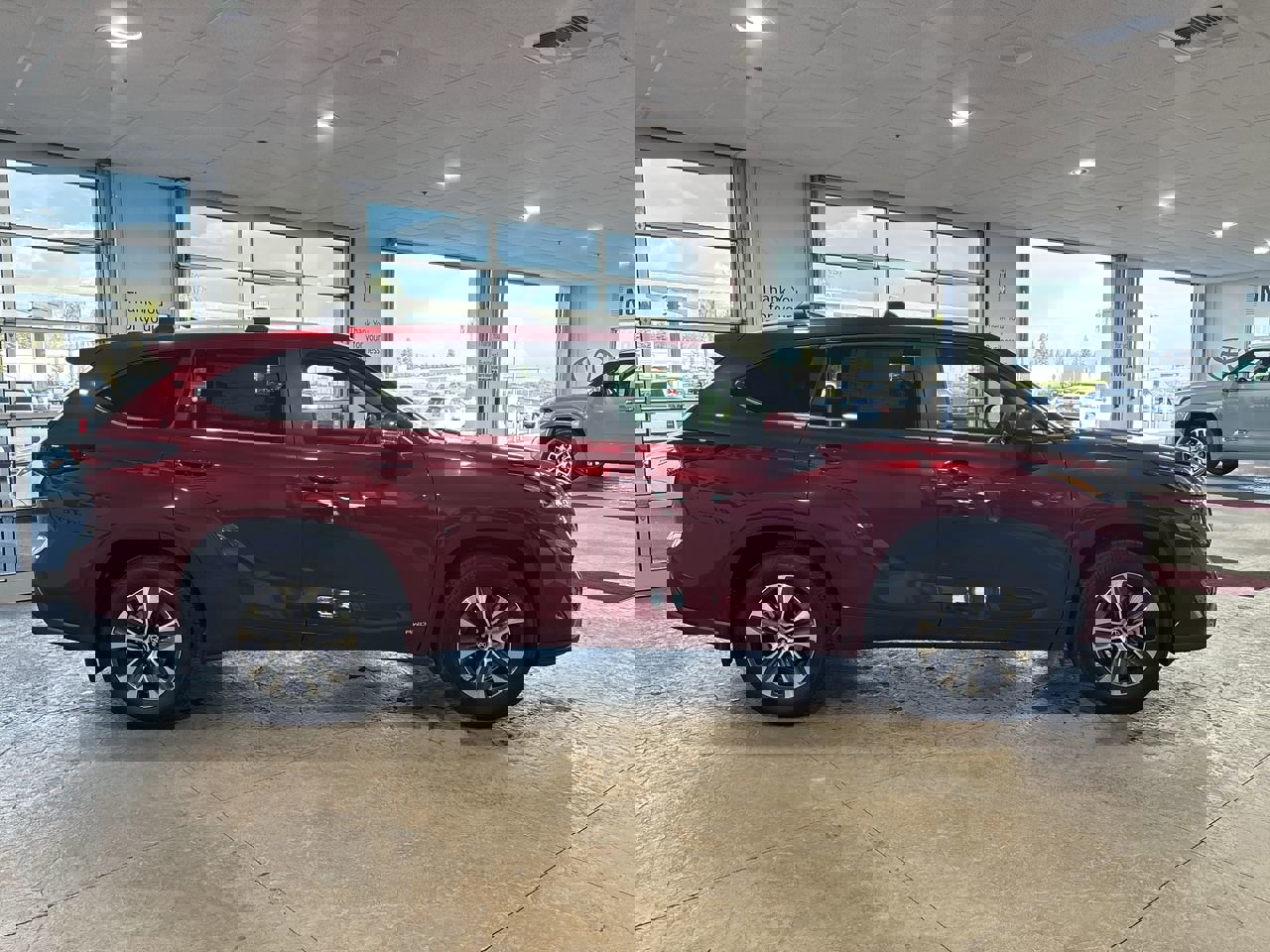 New 2026 Toyota Highlander XLE image 3