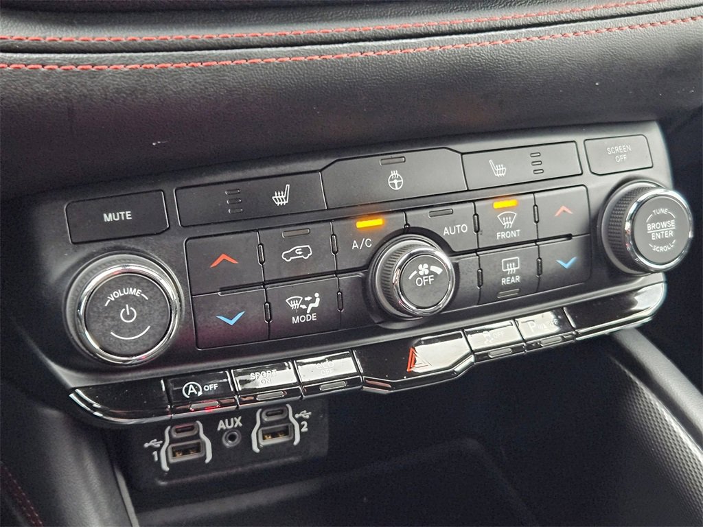 Used 2023 Dodge Durango GT image 31