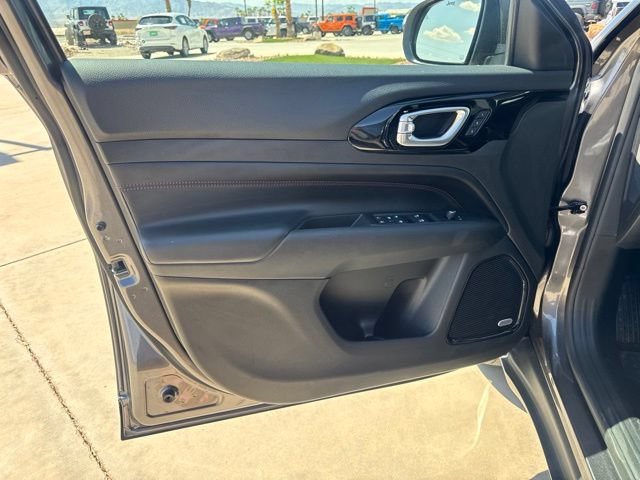 Certified 2022 Jeep Compass Trailhawk w/ Trailhawk Elite Group AWD/4WD image 18