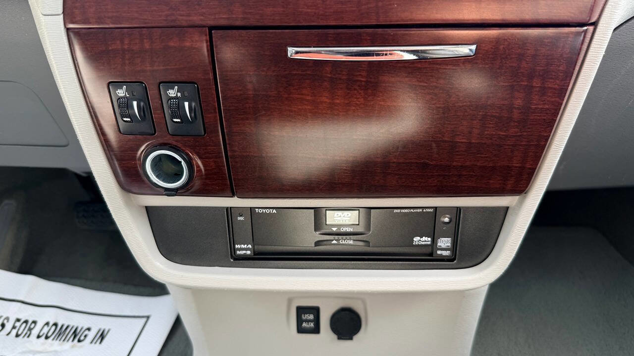 Used 2012 Toyota Sienna Limited w/ Premium Pkg image 37