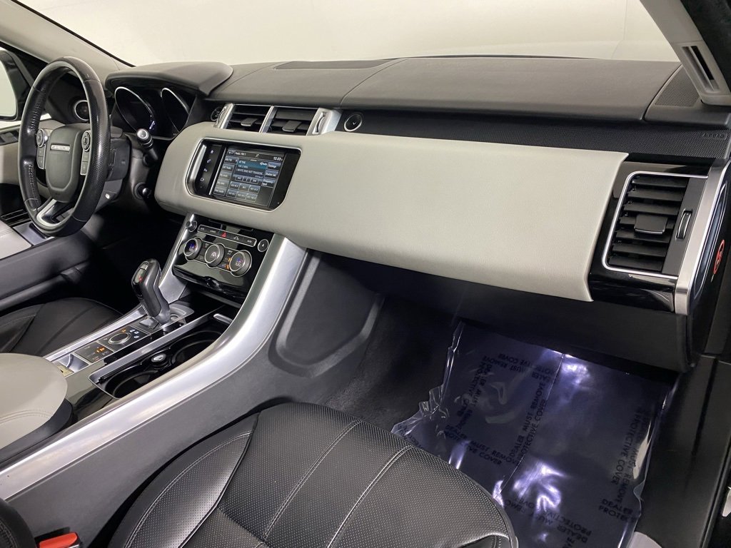 Used 2016 Land Rover Range Rover Sport HSE image 34
