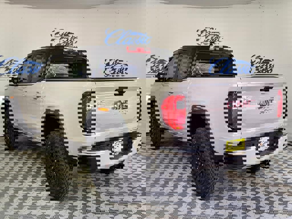 New 2026 GMC Canyon Elevation image 4