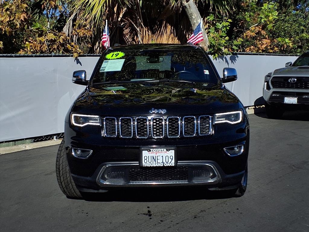 Used 2019 Jeep Grand Cherokee Limited w/ Luxury Group II image 2
