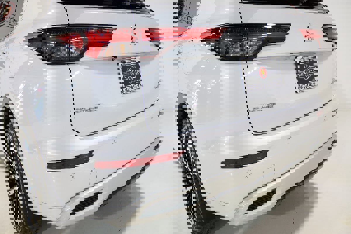 Used 2024 Mitsubishi Outlander 4WD Plug-In Hybrid image 73