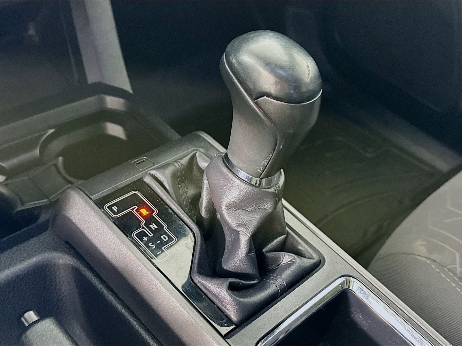 Used 2017 Toyota Tacoma TRD Sport w/ Premium & Technology Package image 14