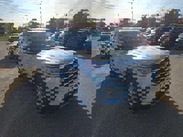 New 2026 Ford Explorer Active image 7